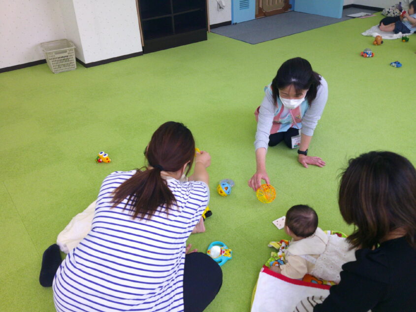 0歳さんのじかんのサムネイル画像