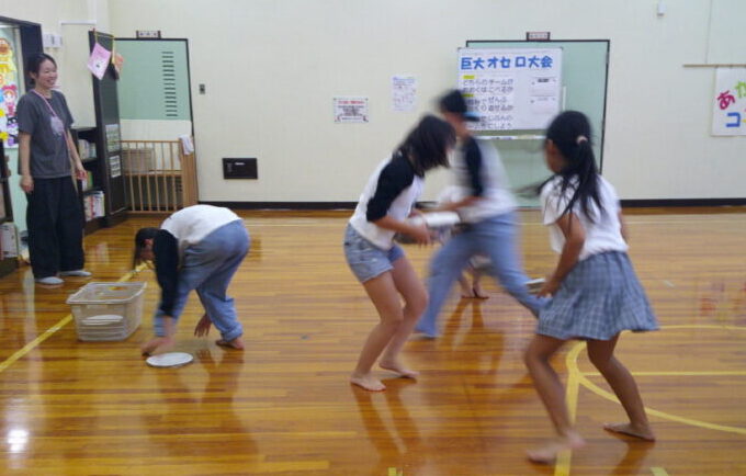 巨大オセロ大会のサムネイル画像