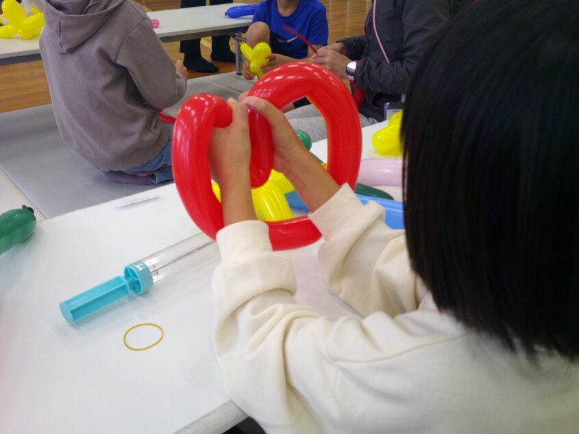 バルーンアートにチャレンジのサムネイル画像