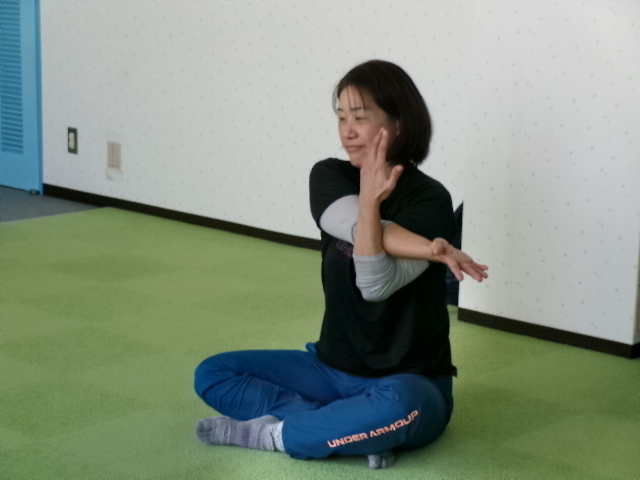 ママストレッチのサムネイル画像