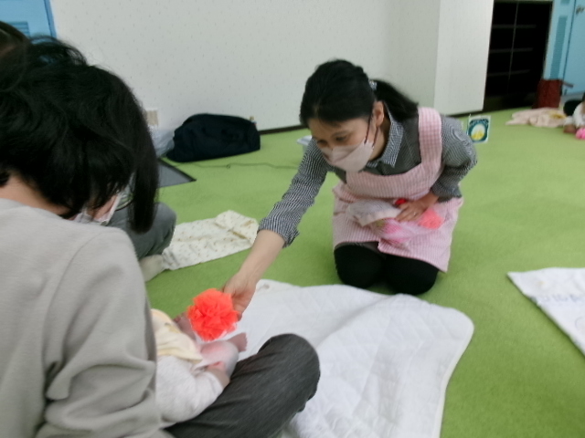 ベビーマッサージのサムネイル画像