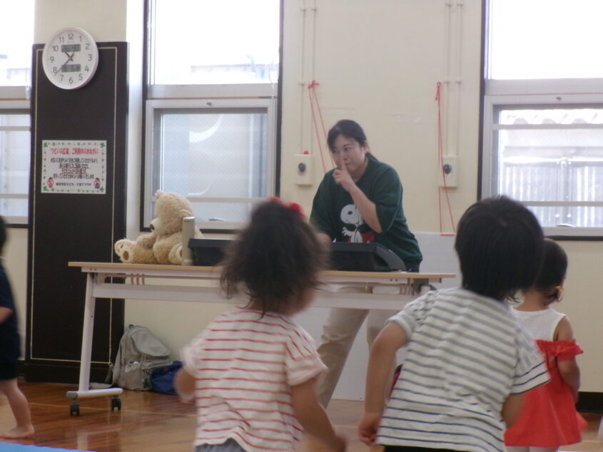 みんなでリトミックのサムネイル画像