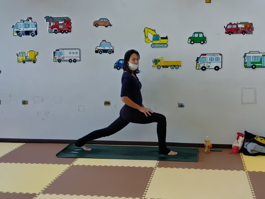 ヨガ講座のサムネイル画像