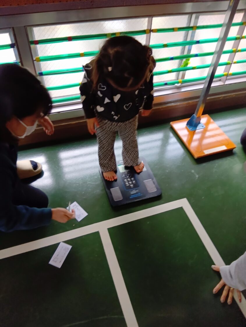 身体重測定のサムネイル画像