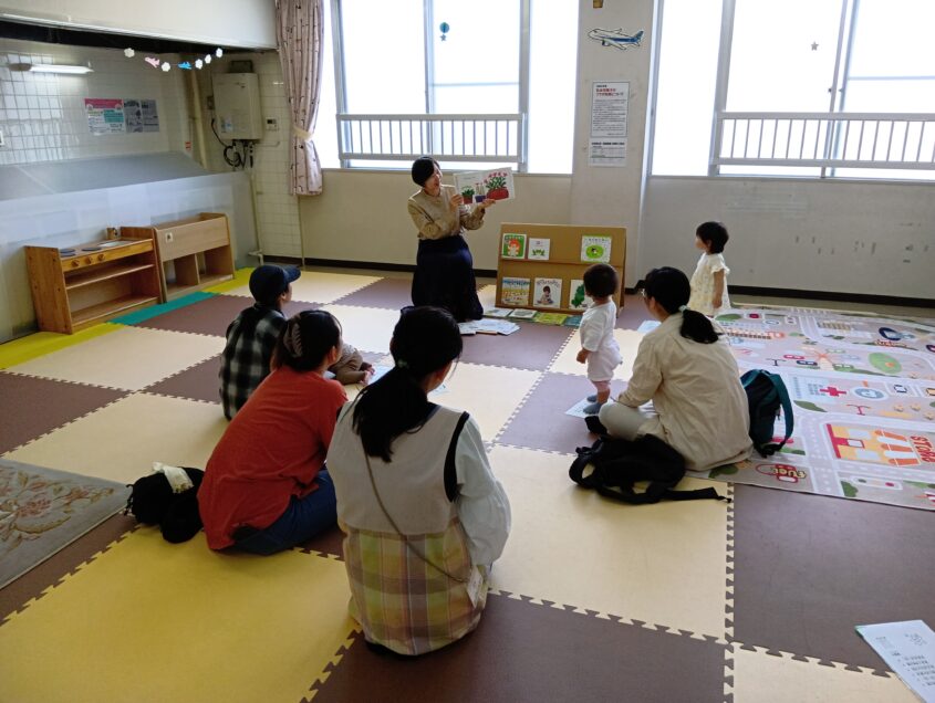 えほんの広場（中国語）のサムネイル画像