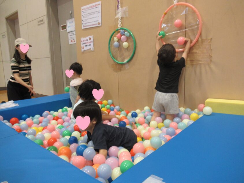 ボールプールの日のサムネイル画像