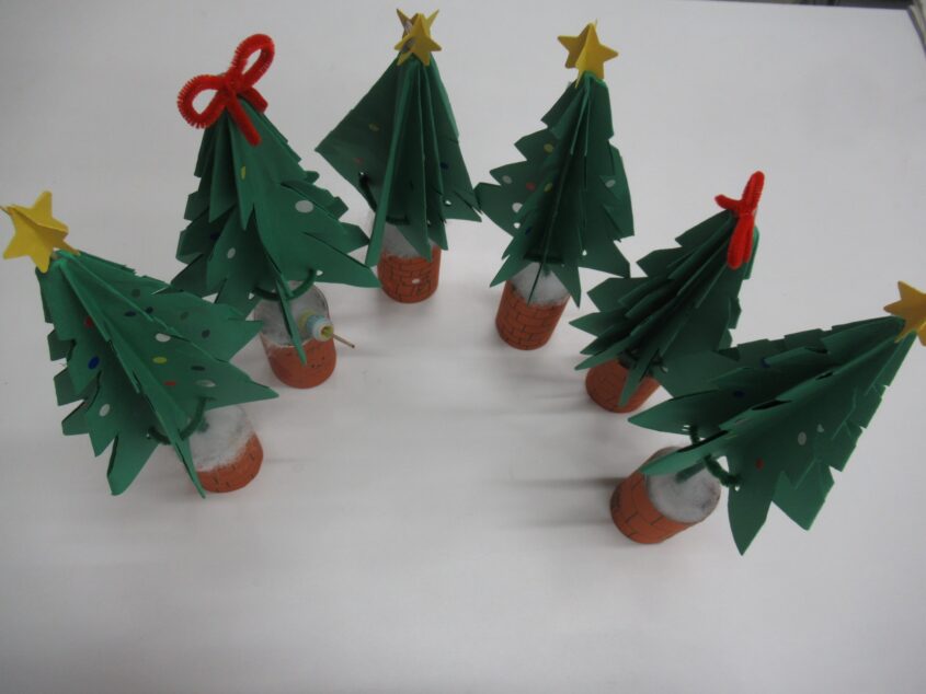 工作クラブ（12月）のサムネイル画像