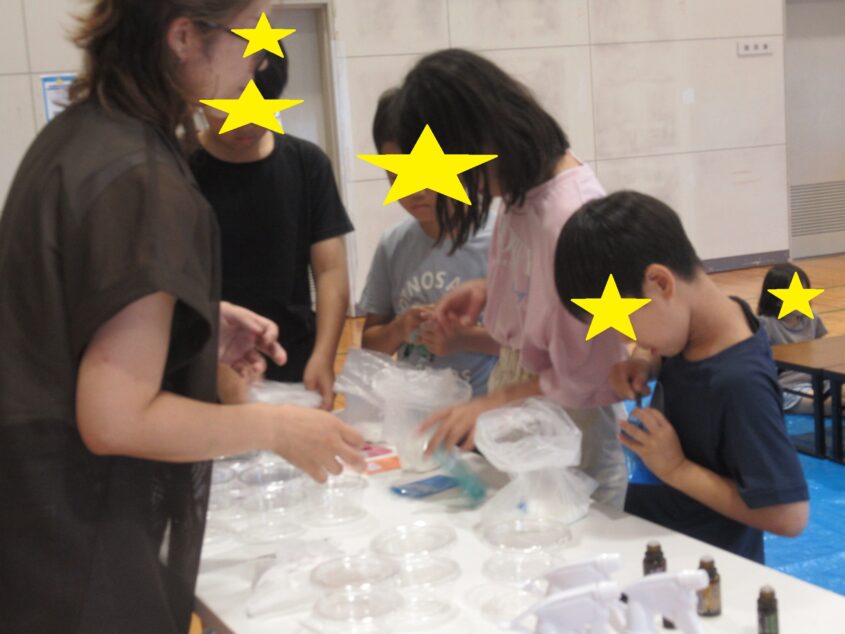 アロマバスボム作りのサムネイル画像
