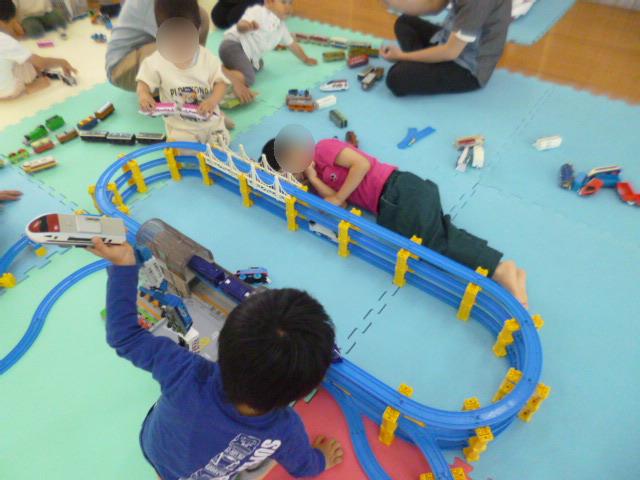 プラレールの日＆えほんの日やdayのサムネイル画像