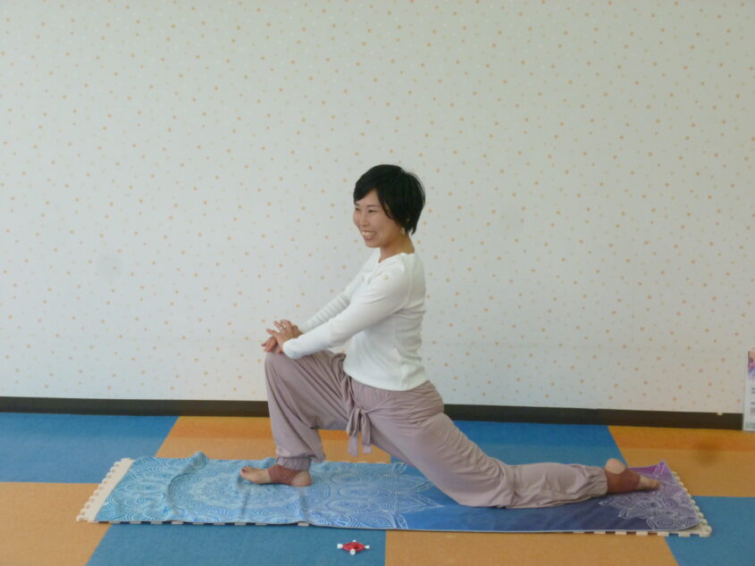 親子ヨガのサムネイル画像
