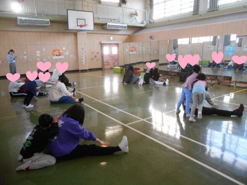 2月「おやこでダンス♪」のサムネイル画像